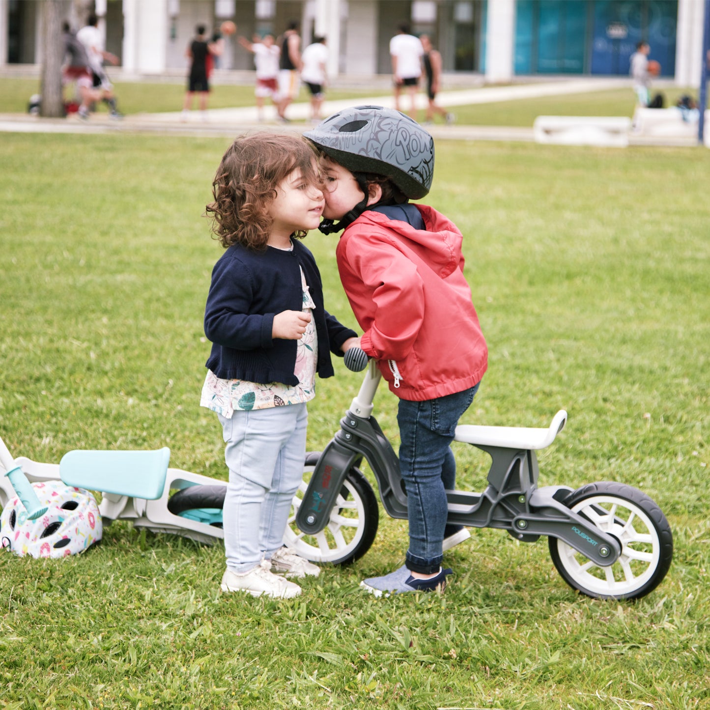 Polisport Kids Helmet XS(ポリスポート・キッズ・ヘルメット・XS)