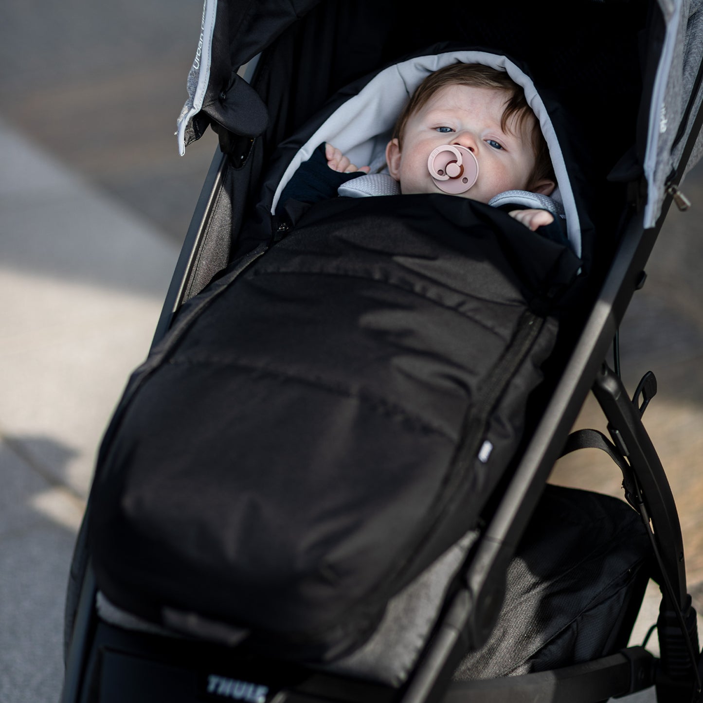 Thule Newborn Nest(ニューボーンネスト)ベビーカー用 新生児用マフ