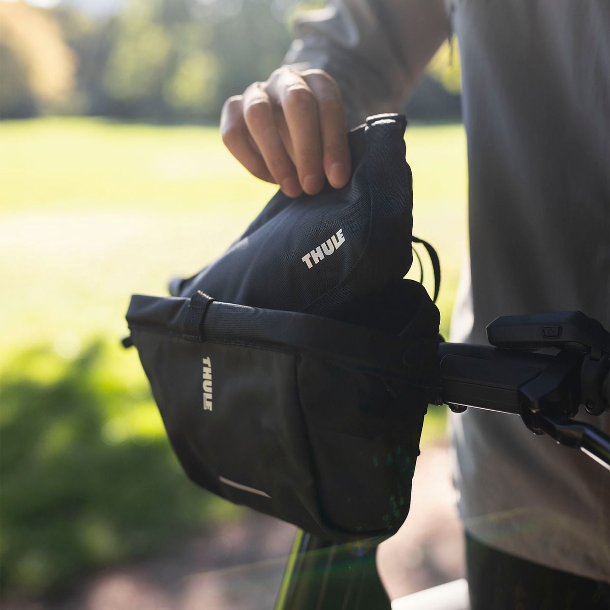 Thule Chasm Handelbar Bag 自転車用ハンドルバーバッグ 2L